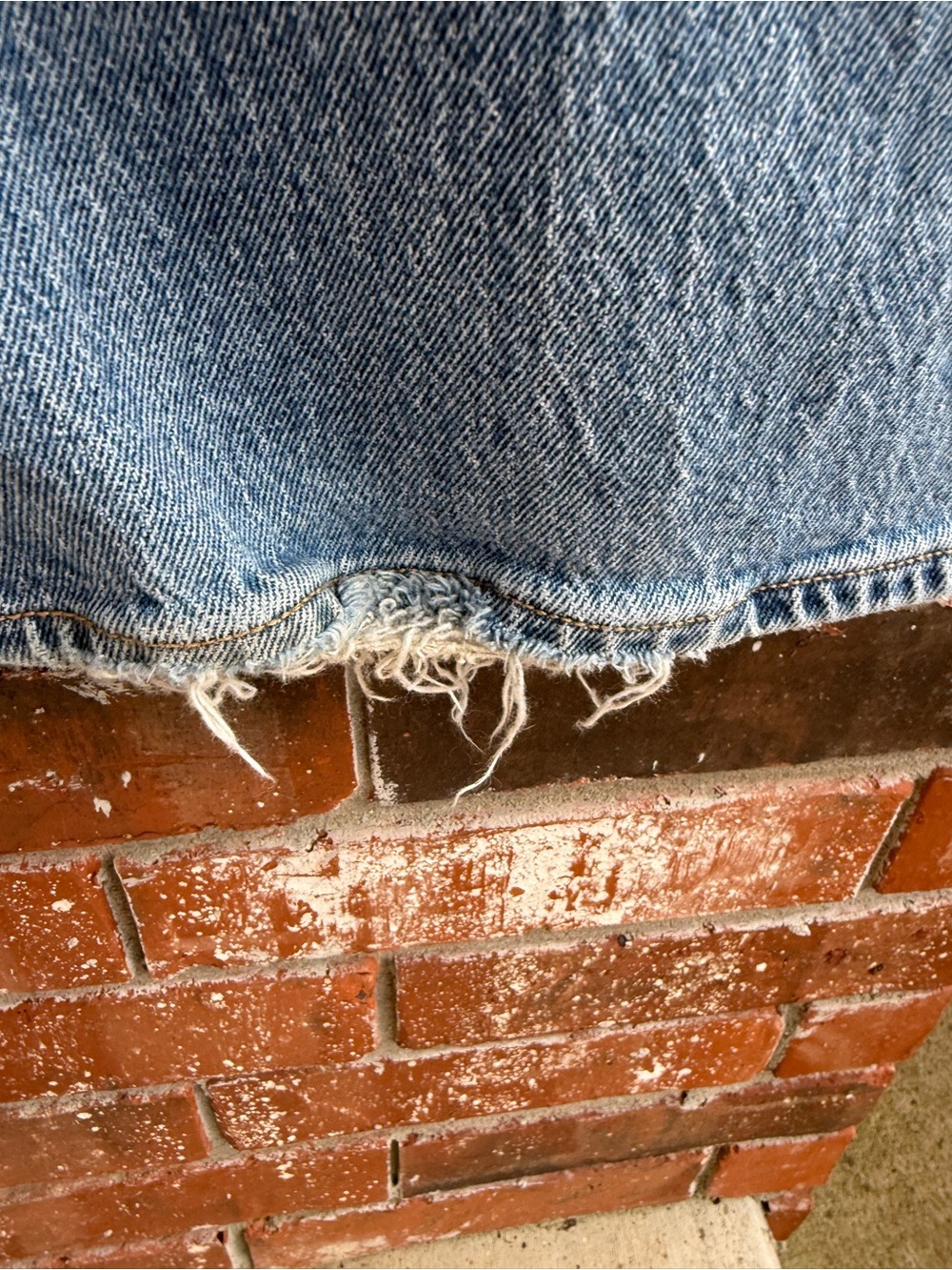 Old Navy Extra High-Rise Sky-Hi Wide Leg Jeans - Picture 4 of 4
